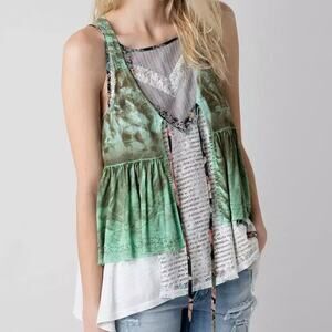 Gimmicks by BKE Raw Edge Front Tie Vest